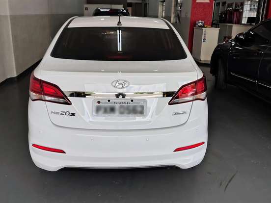 HYUNDAI-HB20S-1.6 COMFORT PLUS 16V FLEX 4P AUTOMÁTICO HYUNDAI-HB20S-2015