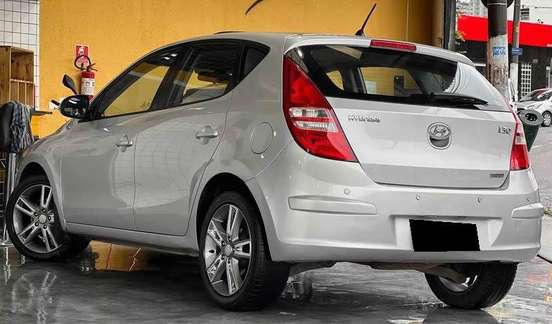 HYUNDAI-I30-2.0 MPFI GLS 16V GASOLINA 4P AUTOMÁTICO HYUNDAI-I30-2011