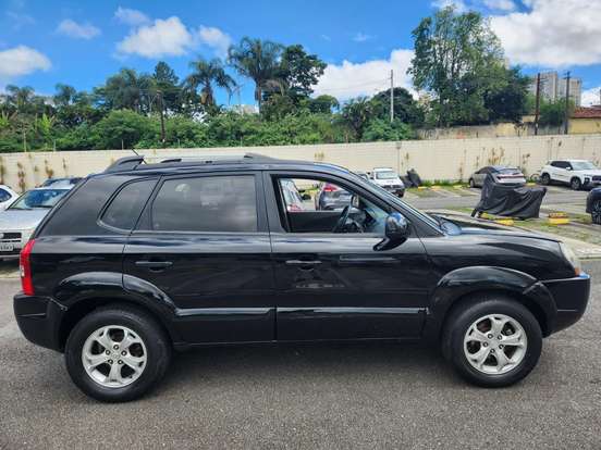 HYUNDAI-TUCSON-2.0 MPFI GLS 16V 143CV 2WD GASOLINA 4P AUTOMÁTICO HYUNDAI-TUCSON-2011