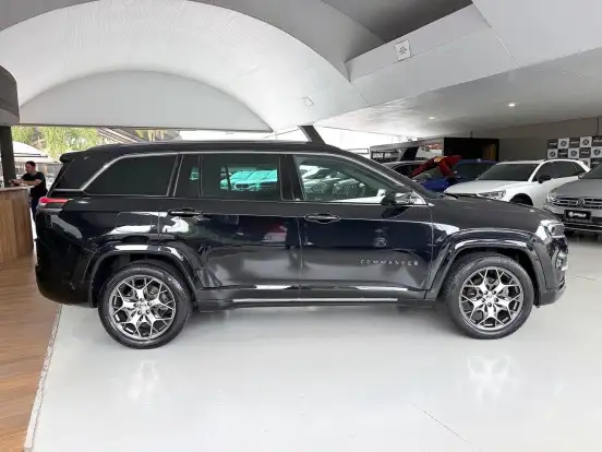 JEEP-COMMANDER-2024