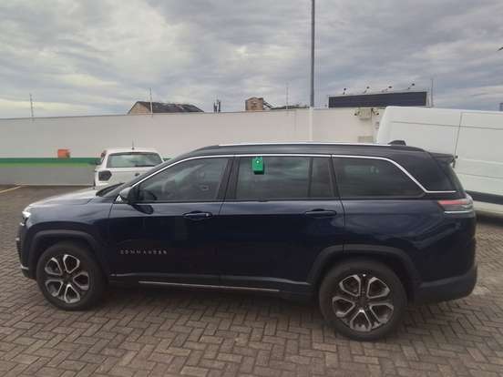 JEEP-COMMANDER-2023