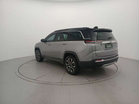 JEEP-COMMANDER-2023