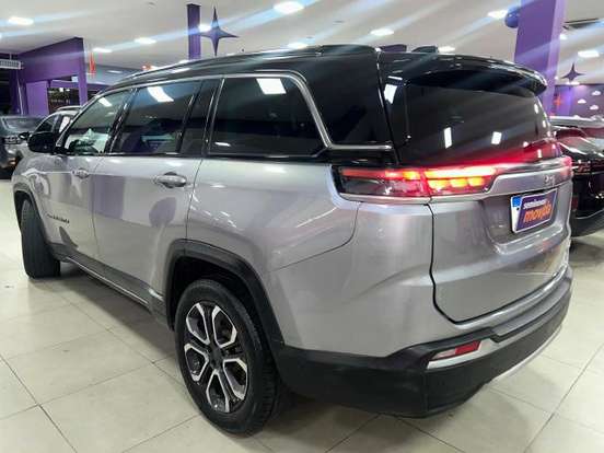 JEEP-COMMANDER-2025