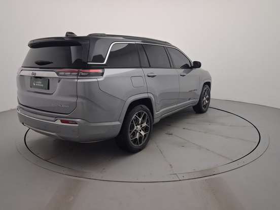 JEEP-COMMANDER-2024