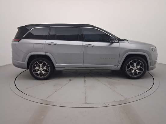 JEEP-COMMANDER-2024