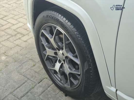 JEEP-COMMANDER-2024