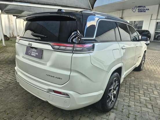 JEEP-COMMANDER-2024