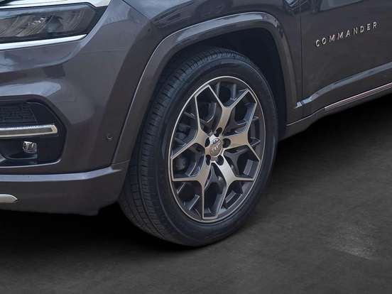 JEEP-COMMANDER-2023