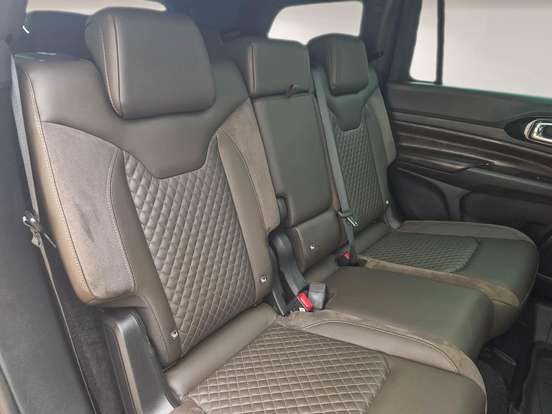 JEEP-COMMANDER-2023