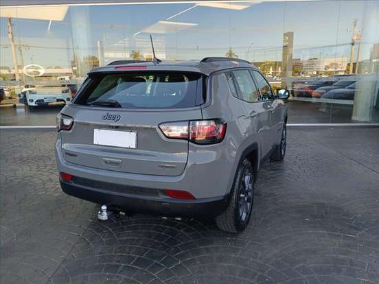 JEEP-COMPASS-2024