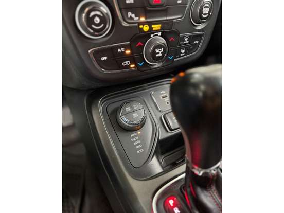 JEEP-COMPASS-2.0 16V DIESEL TRAILHAWK 4X4 AUTOMÁTICO JEEP-COMPASS-2017