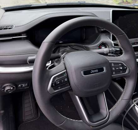 JEEP-COMMANDER-2025