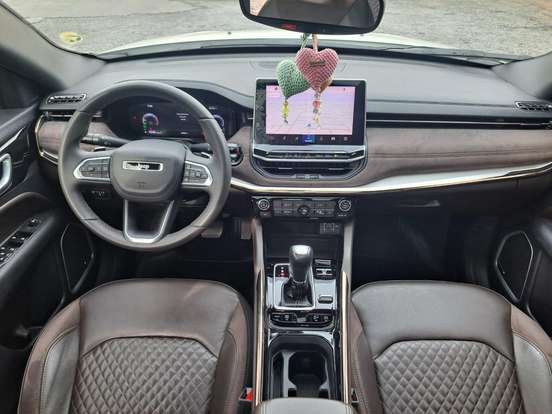 JEEP-COMMANDER-2023