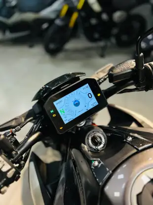 KAWASAKI-Z900-2026