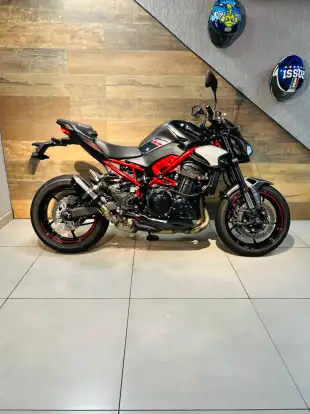 KAWASAKI-Z900-2026