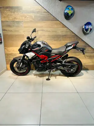 KAWASAKI-Z900-2026
