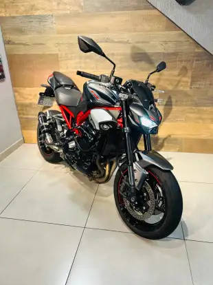 KAWASAKI-Z900-2026