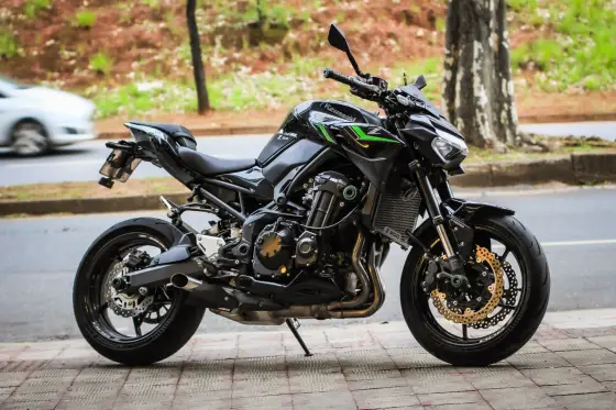 KAWASAKI Z900 