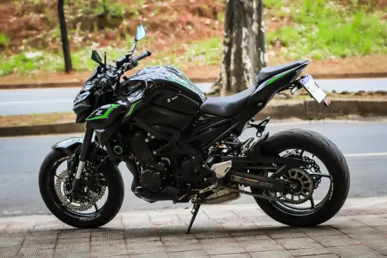 KAWASAKI-Z900 KAWASAKI-Z900-2024