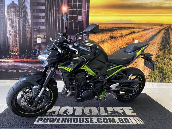 KAWASAKI Z900 