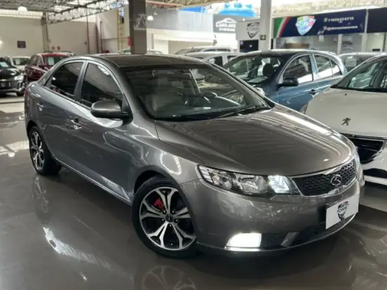 KIA-CERATO-1.6 EX3 SEDAN 16V GASOLINA 4P MANUAL KIA-CERATO-2011