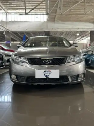 KIA-CERATO-1.6 EX3 SEDAN 16V GASOLINA 4P MANUAL KIA-CERATO-2011