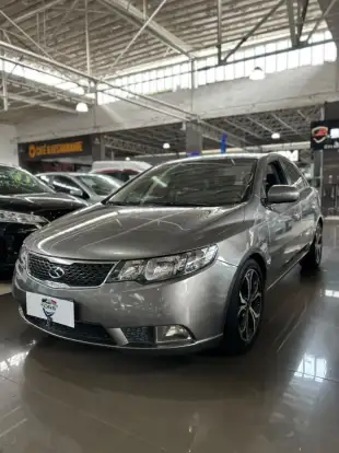 KIA-CERATO-1.6 EX3 SEDAN 16V GASOLINA 4P MANUAL KIA-CERATO-2011
