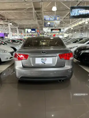 KIA-CERATO-1.6 EX3 SEDAN 16V GASOLINA 4P MANUAL KIA-CERATO-2011
