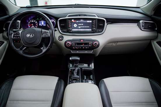 KIA-SORENTO-2019