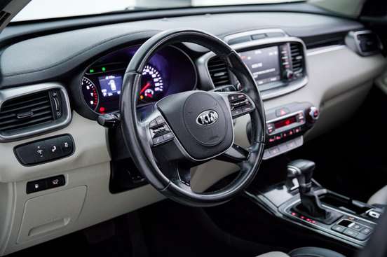 KIA-SORENTO-2019