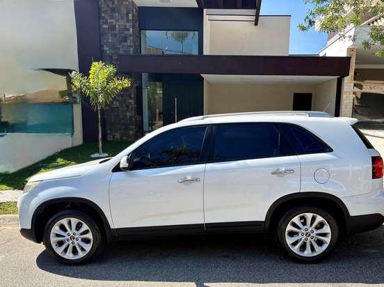 KIA-SORENTO-2013