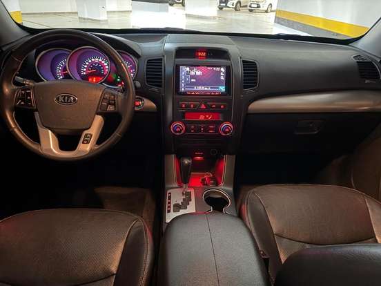 KIA-SORENTO-3.5 V6 GASOLINA EX 7L 4WD AUTOMÁTICO KIA-SORENTO-2012