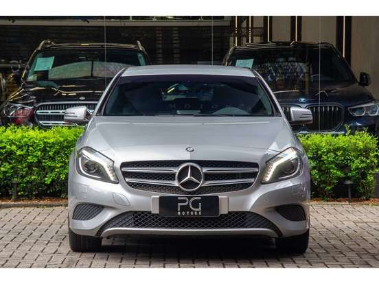 MERCEDES-BENZ-A 200-1.6 TURBO URBAN 16V GASOLINA 4P AUTOMÁTICO MERCEDES-BENZ-A 200-2013