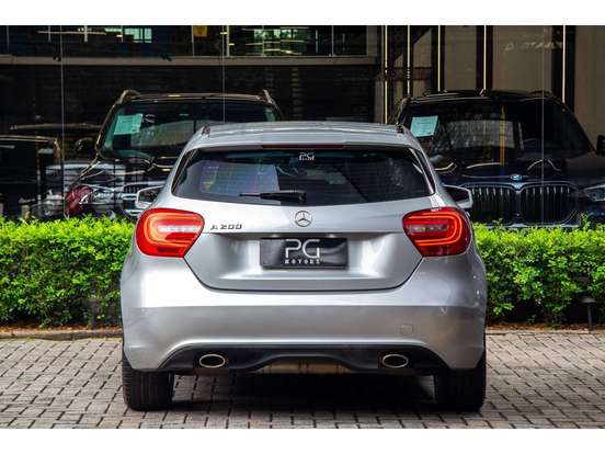 MERCEDES-BENZ-A 200-1.6 TURBO URBAN 16V GASOLINA 4P AUTOMÁTICO MERCEDES-BENZ-A 200-2013