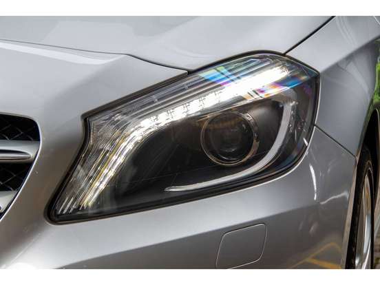 MERCEDES-BENZ-A 200-1.6 TURBO URBAN 16V GASOLINA 4P AUTOMÁTICO MERCEDES-BENZ-A 200-2013