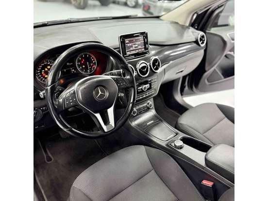 MERCEDES-BENZ-B 200-1.6 SPORT TURBO GASOLINA 4P AUTOMÁTICO MERCEDES-BENZ-B 200-2013