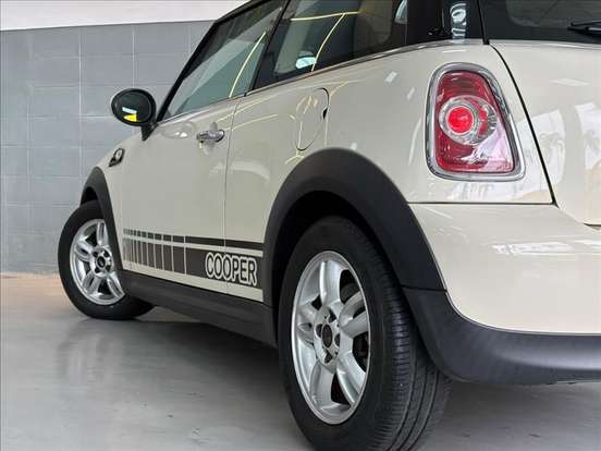 MINI-ONE-2012