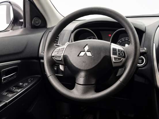 MITSUBISHI-ASX-2011