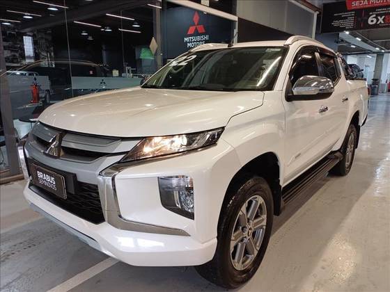 MITSUBISHI L200 TRITON 2.4 16V TURBO DIESEL SPORT HPE CD 4P 4X4 AUTOMÁTICO