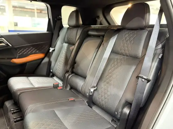 MITSUBISHI-OUTLANDER-2.4 PHEV SIGNATURE S-AWC DHT MITSUBISHI-OUTLANDER-2026