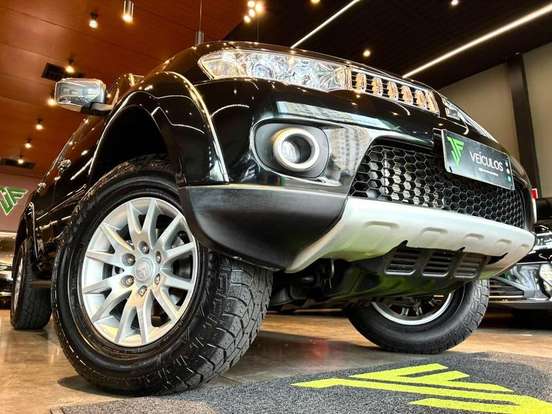 MITSUBISHI-PAJERO DAKAR-3.2 HPE 4X4 7 LUGARES 16V TURBO INTERCOOLER DIESEL 4P AUTOMÁTICO MITSUBISHI-PAJERO DAKAR-2009