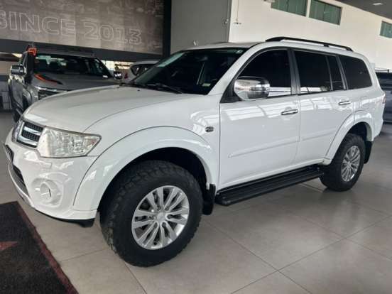 MITSUBISHI-PAJERO DAKAR-3.2 HPE 4X4 7 LUGARES 16V TURBO INTERCOOLER DIESEL 4P AUTOMÁTICO MITSUBISHI-PAJERO DAKAR-2014