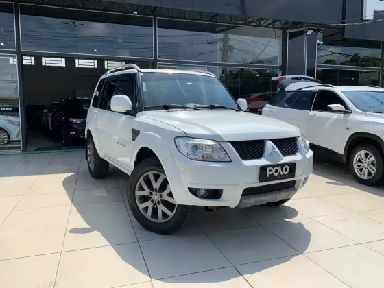 MITSUBISHI PAJERO TR4 2.0 4X2 16V 140CV FLEX 4P MANUAL