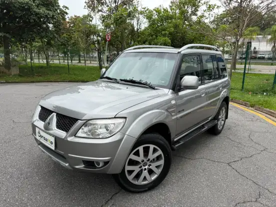 MITSUBISHI-PAJERO TR4-2.0 4X4 16V 140CV FLEX 4P AUTOMÁTICO MITSUBISHI-PAJERO TR4-2014