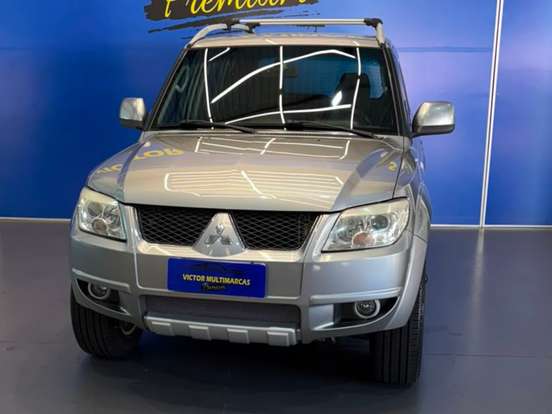 MITSUBISHI-PAJERO TR4-2011
