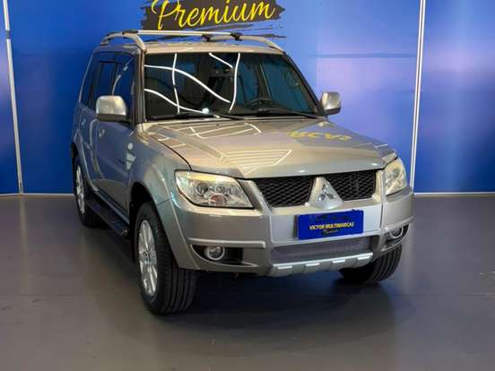 MITSUBISHI-PAJERO TR4-2.0 4X4 16V 140CV FLEX 4P AUTOMÁTICO MITSUBISHI-PAJERO TR4-2011