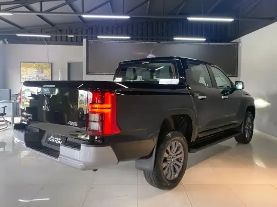 MITSUBISHI-TRITON-2.4 BITURBO DIESEL CD HPE 4X4 AUTOMÁTICO MITSUBISHI-TRITON-2026