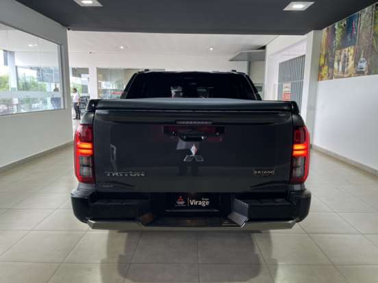 MITSUBISHI-TRITON-2.4 BITURBO DIESEL CD KATANA 4X4 AUTOMÁTICO MITSUBISHI-TRITON-2025