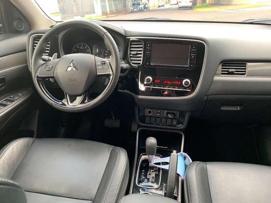 MITSUBISHI-OUTLANDER-2.0 MIVEC GASOLINA HPE AUTOMÁTICO MITSUBISHI-OUTLANDER-2019