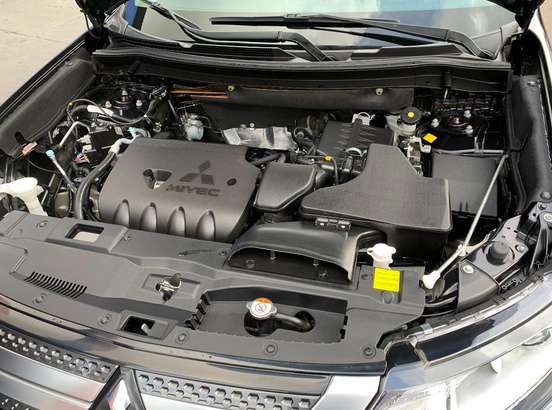 MITSUBISHI-OUTLANDER-2019